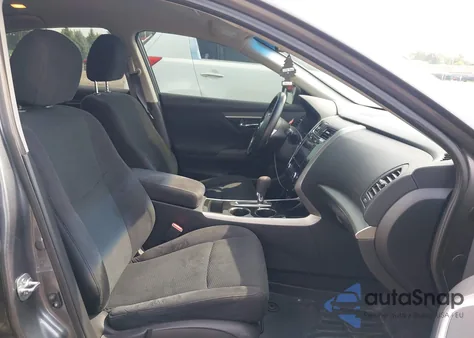 2014 Nissan Altima 2.5 S z USA, uszkodzony, nr VIN 1N4AL3AP4EN384020